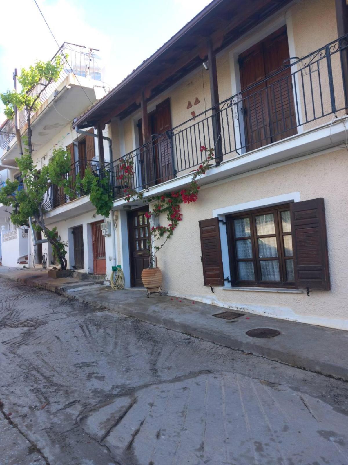 Katerinas Apartmens Skiathos stad Exteriör bild