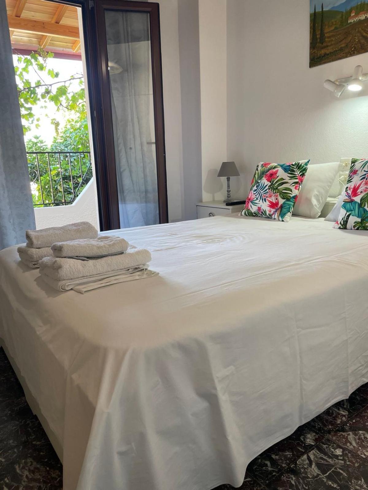 Katerinas Apartmens Skiathos stad Exteriör bild